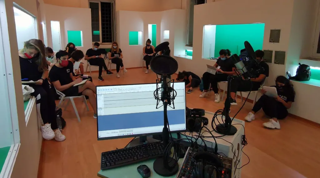 La-SRC-–-Scuola-di-Recitazione-della-Calabria-approda-in-radio