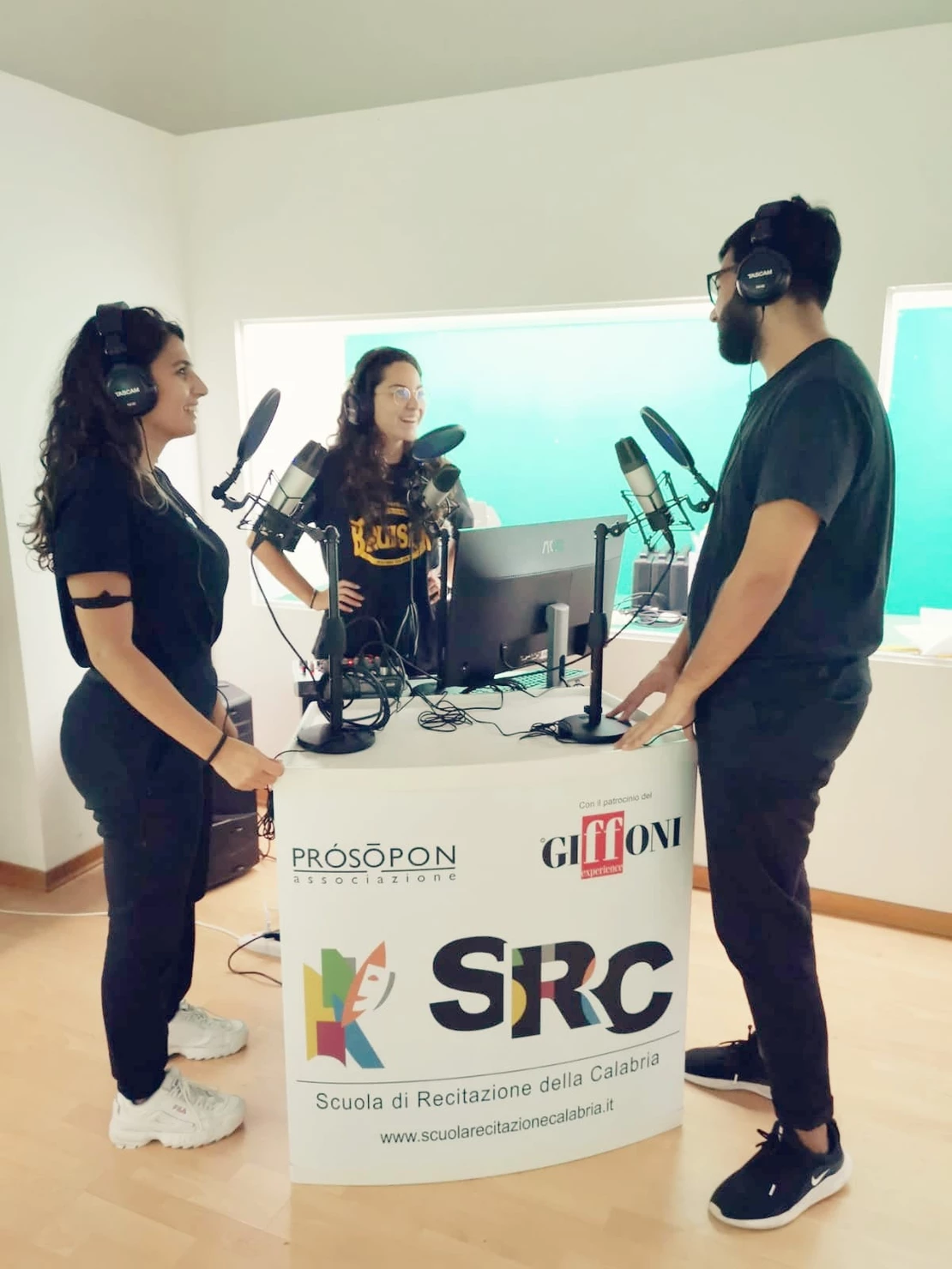 La-SRC-Scuola-di-Recitazione-della-Calabria-approda-in-radio-foto-1