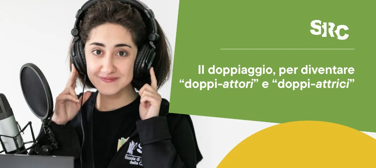 Ragazza con cuffie per il doppiaggio